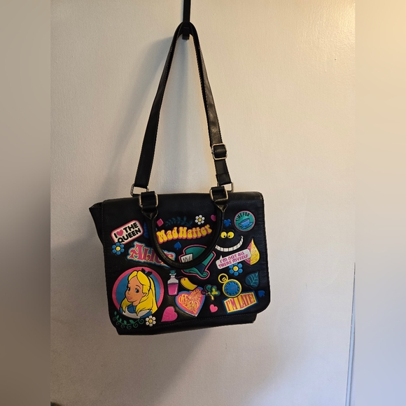 Disney Original Alice In Wonderland Collectable Handbag Off with their Head - Picture 8 of 14